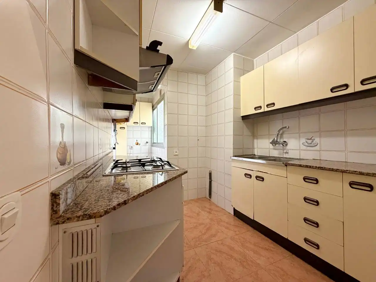Cuina de Pis en venda en Barcelona amb Aire condicionat i Calefacció