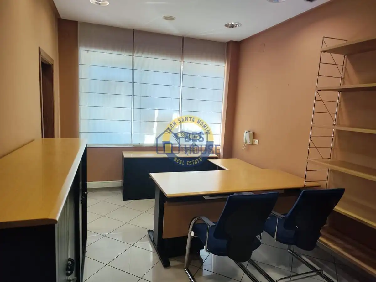 Office for rent in San Claudio - La Chantría