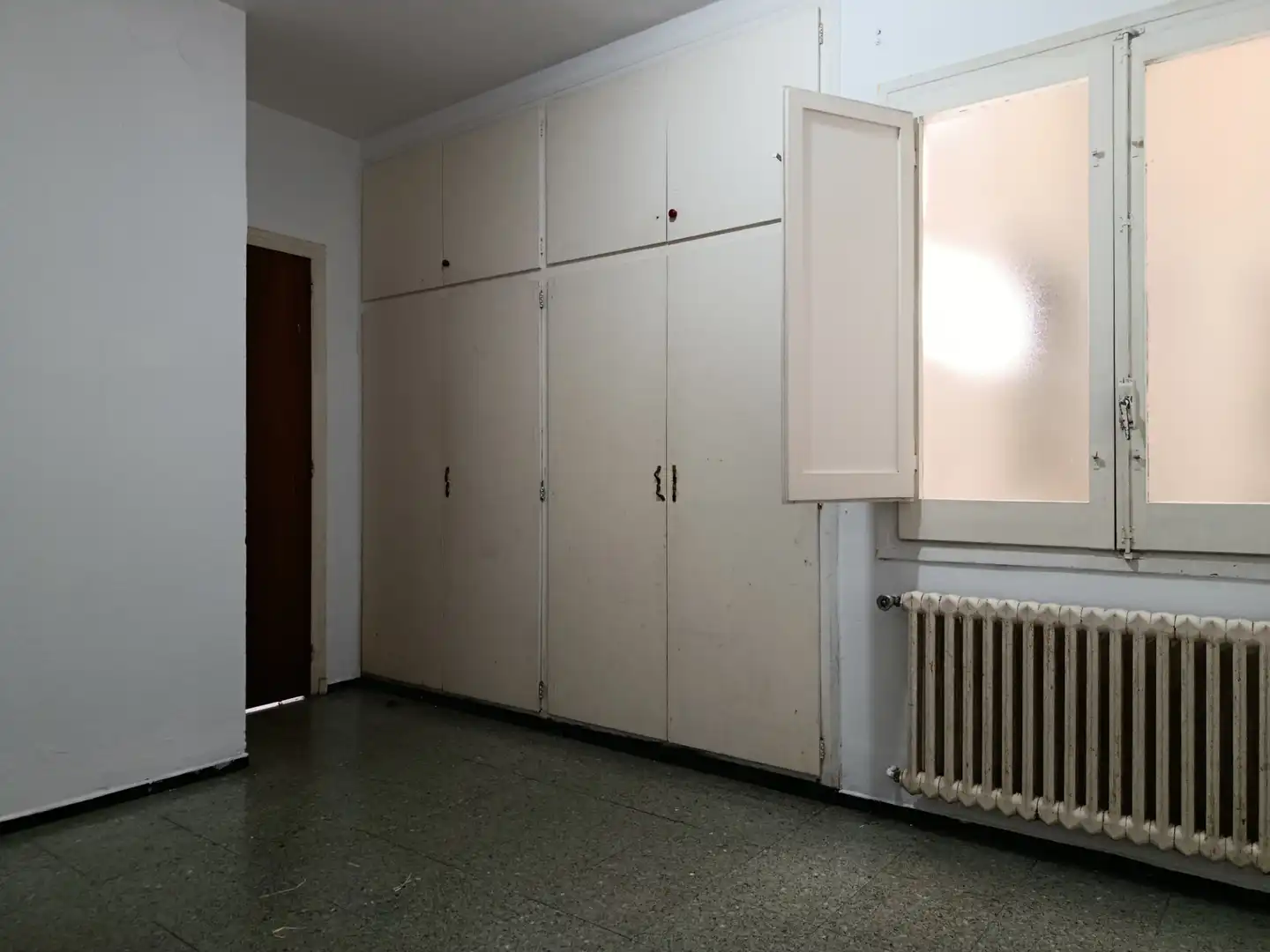 Wohnung zum Verkauf in Girona mit Heizung, Terrasse und Balkon