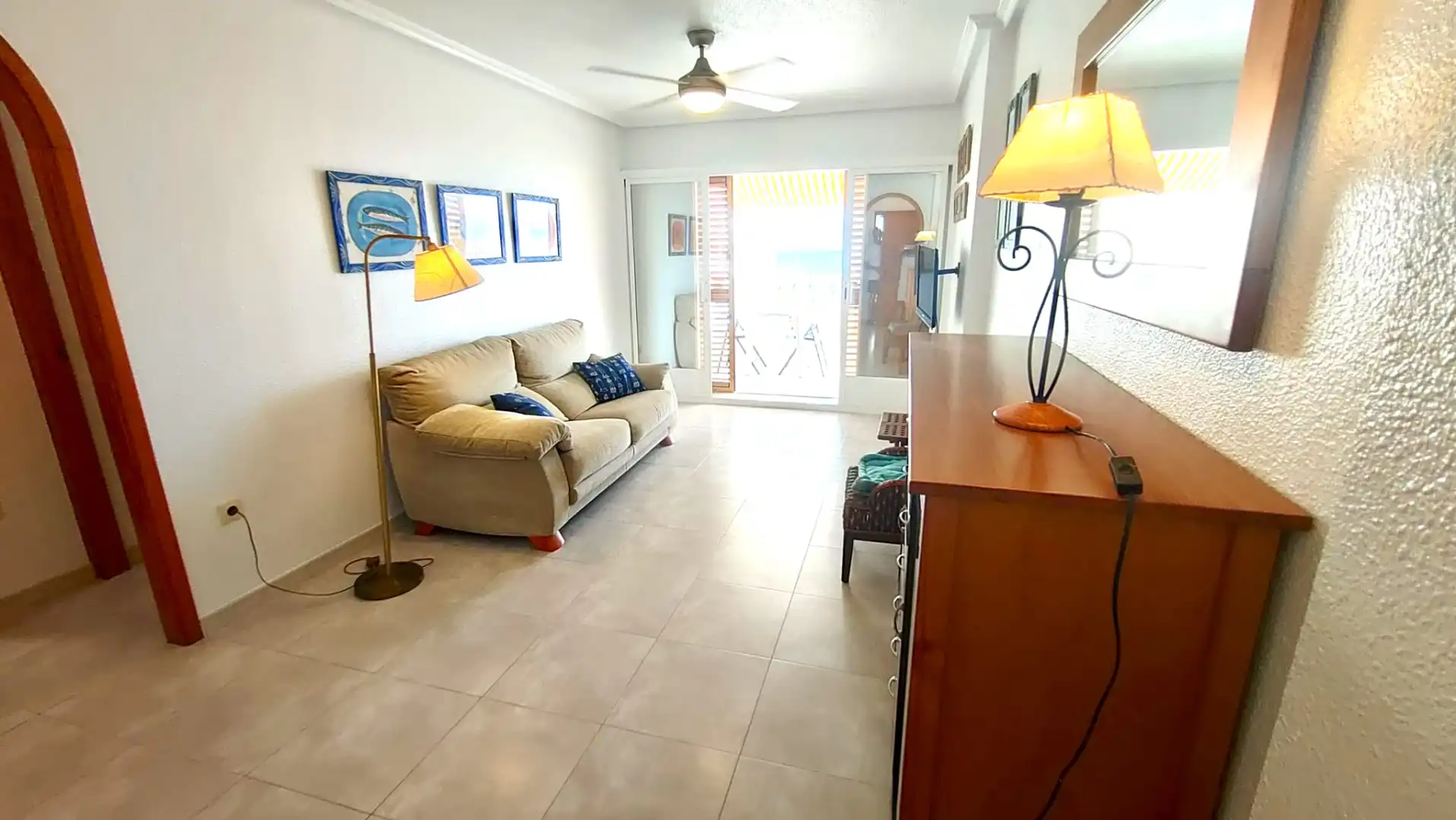 Sala d'estar de Apartament de lloguer en Santa Pola amb Aire condicionat, Calefacció i Terrassa