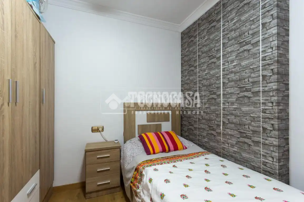 Habitación de Piso en venta en Vélez-Málaga con Aire acondicionado, Calefacción y Balcón