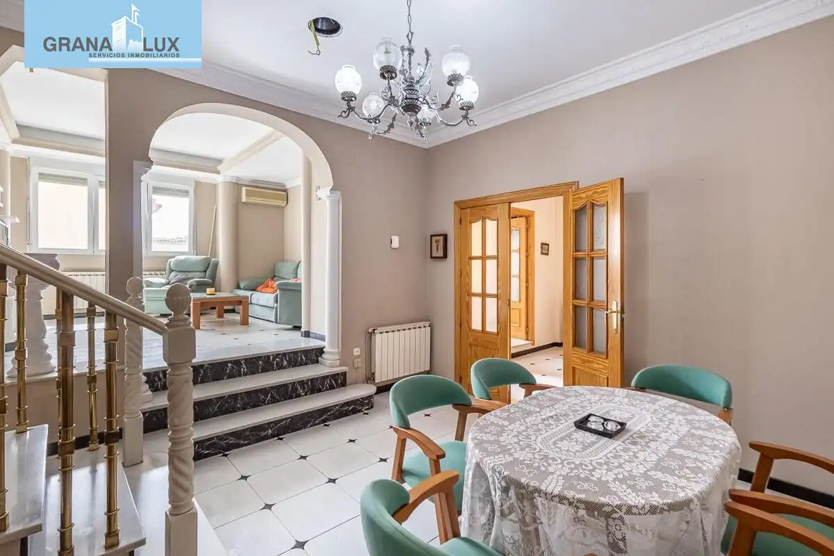 Chalet con terraza en venta en Calle de la Reina Mora, imagen 22