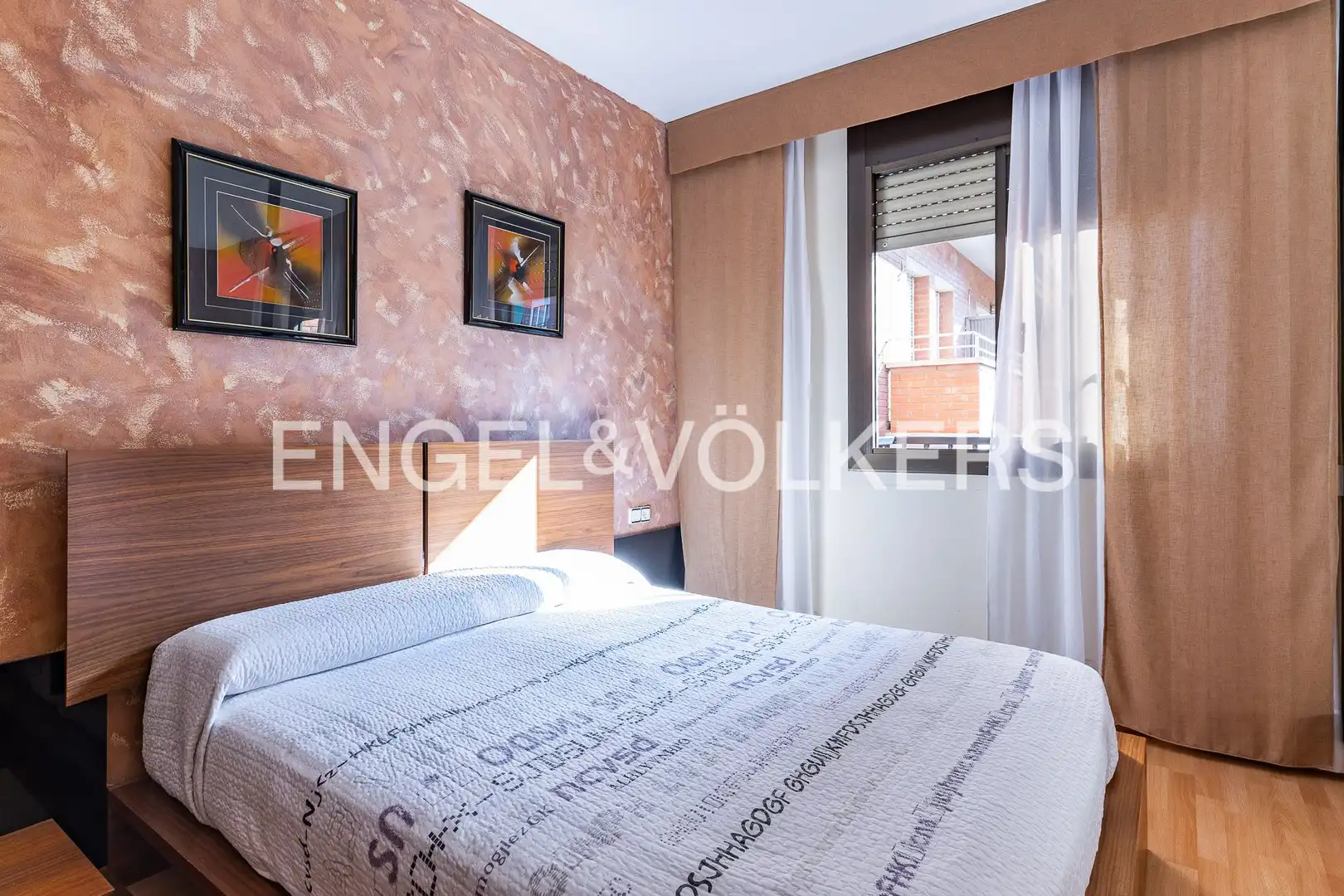 Schlafzimmer von Wohnung zum Verkauf in Barcelona mit Klimaanlage, Heizung und Privatgarten