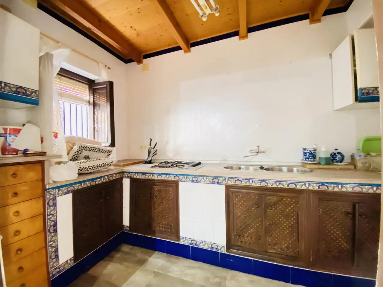 Cuina de Casa adosada en venda en Granada amb Aire condicionat i Terrassa
