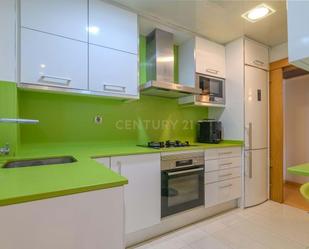 Kitchen of Flat for sale in L'Hospitalet de Llobregat  with Air Conditioner