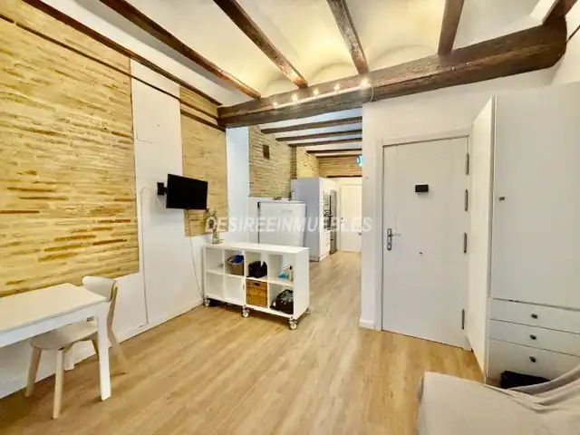Vista exterior de Piso de alquiler en Valencia con Aire acondicionado, Calefacción y Parquet