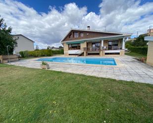 Piscina de Casa o xalet en venda en Labastida / Bastida amb Calefacció, Jardí privat i Parquet