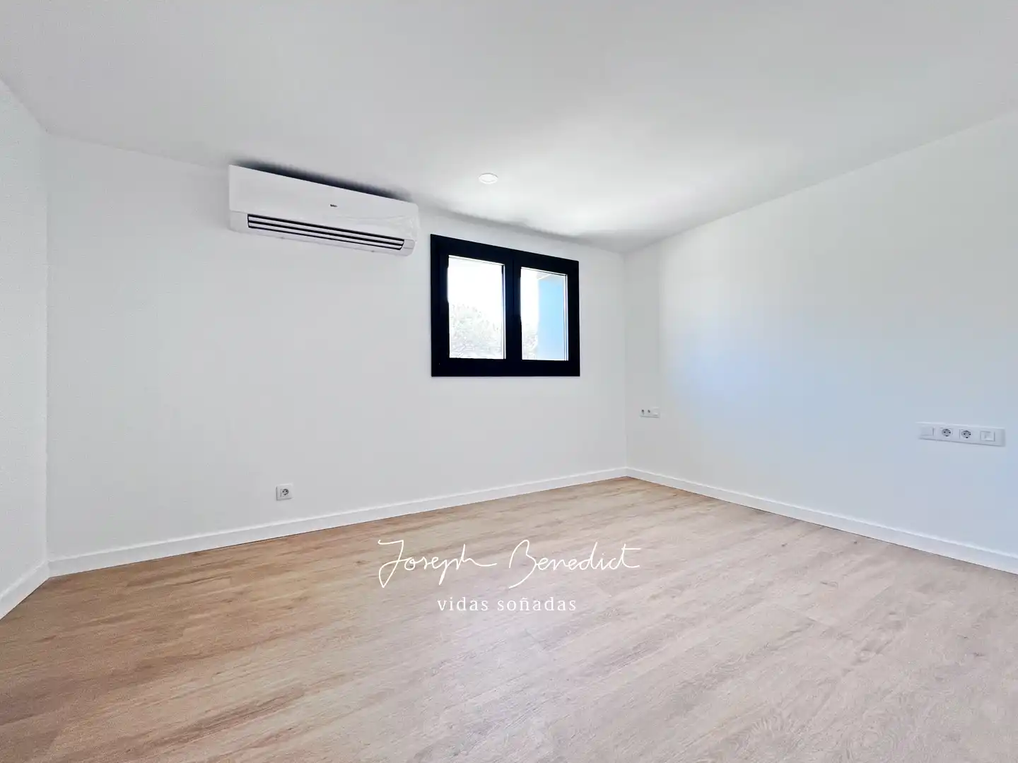Bedroom of Flat for sale in Gavà  with Air Conditioner, Heating and Parquet flooring