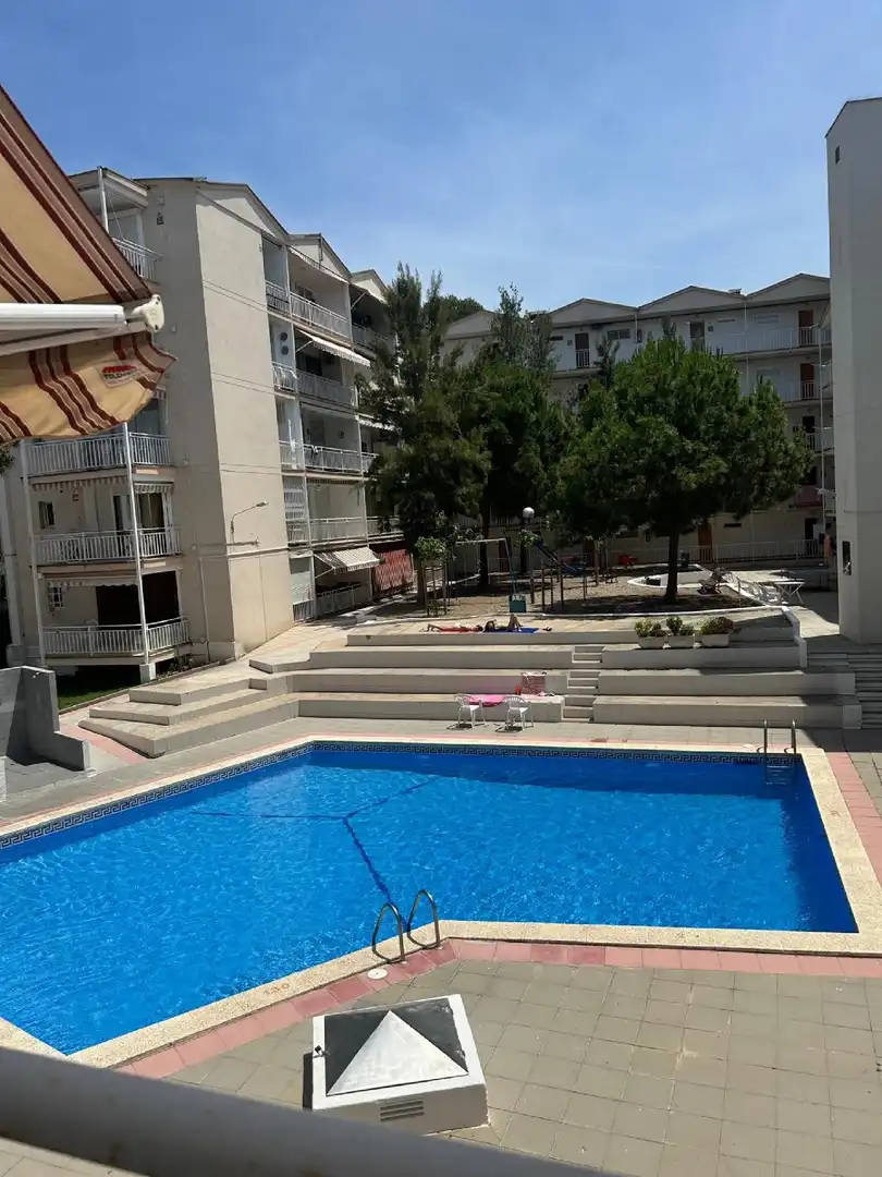 Piscina de Apartamento de alquiler en Salou con Calefacción, Terraza y Piscina