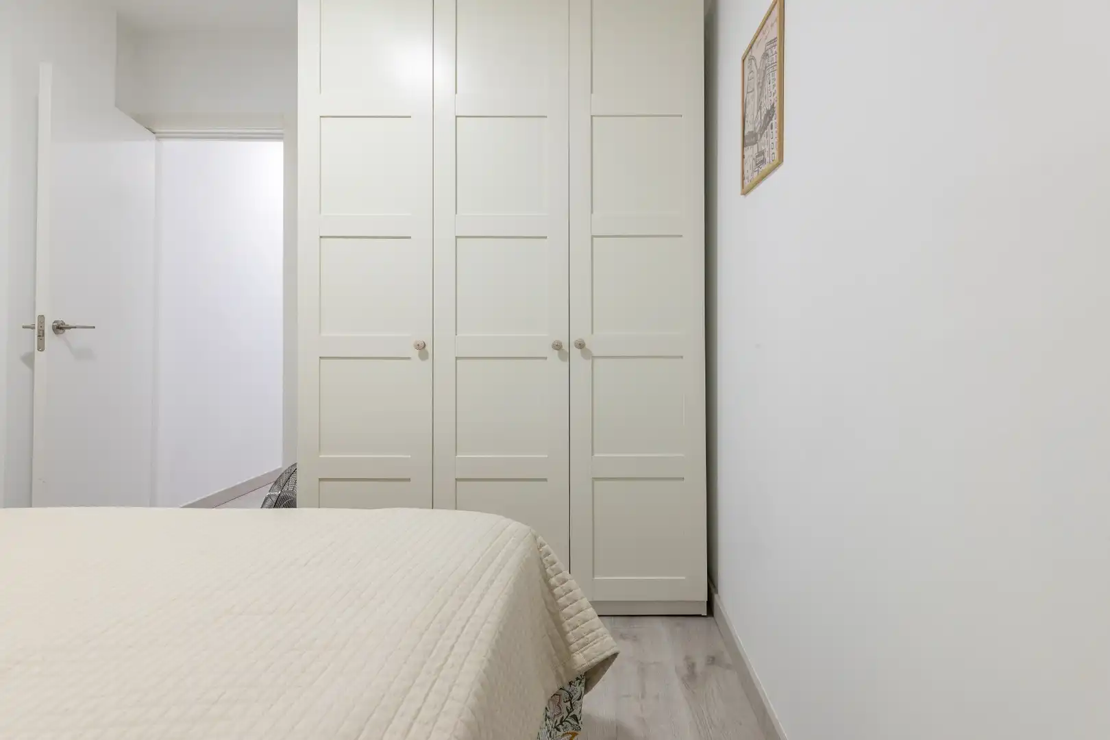 Dormitori de Planta baixa en venda en La Pobla de Vallbona amb Aire condicionat, Terrassa i Moblat