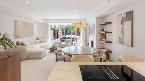 Foto 2 de Casa adosada de lloguer a Puente Romano, Marbella