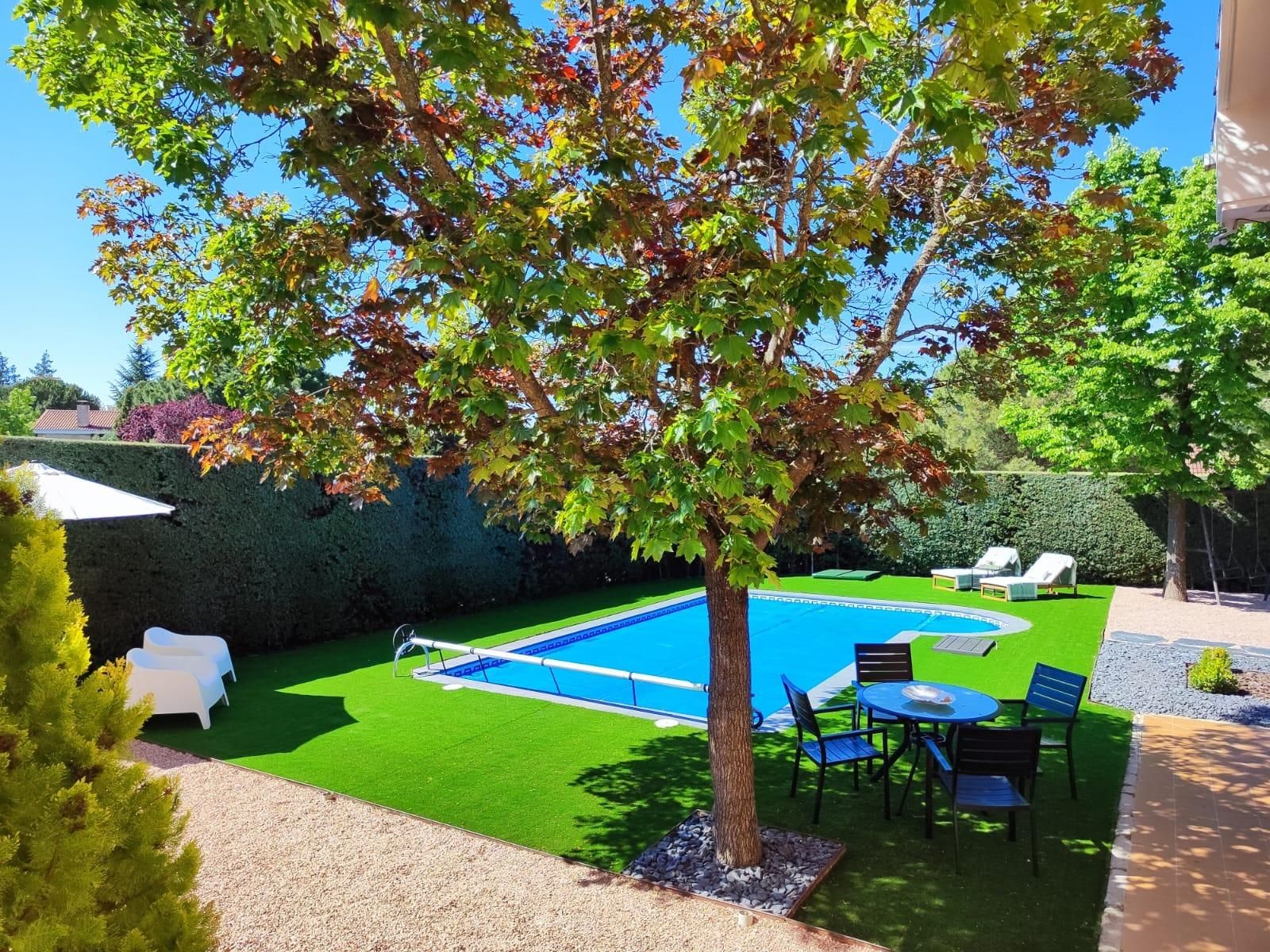Swimming pool of House or chalet for sale in Hoyo de Manzanares  with Air Conditioner, Heating and Private garden