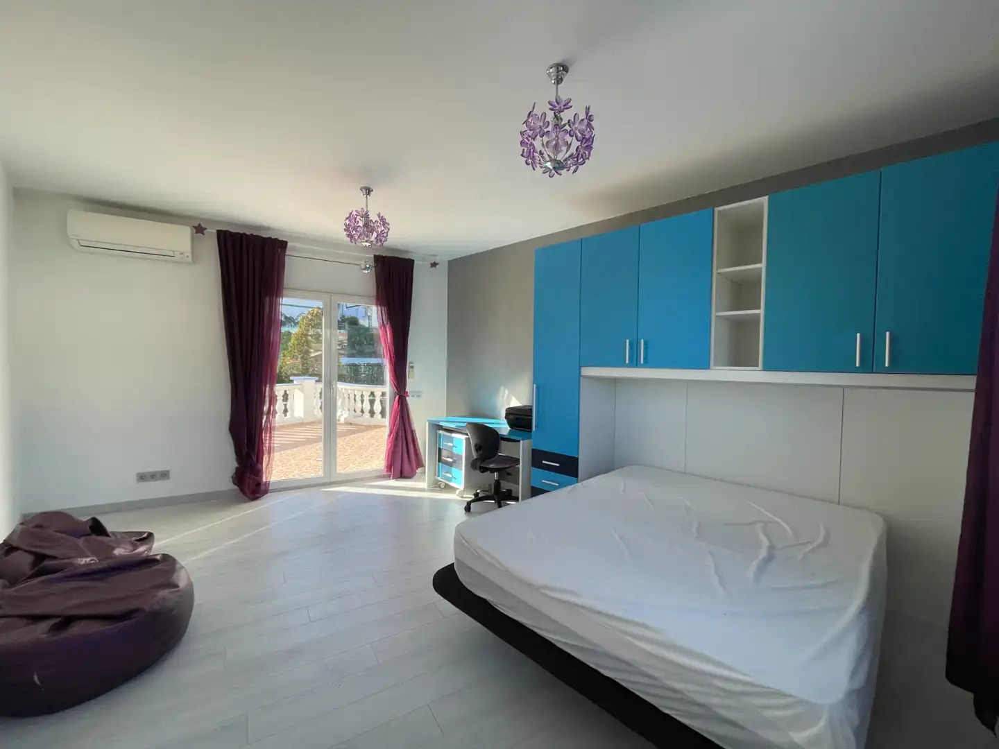 Bedroom of Houses for sale in Castelldefels  with Air Conditioner, Heating and Private garden