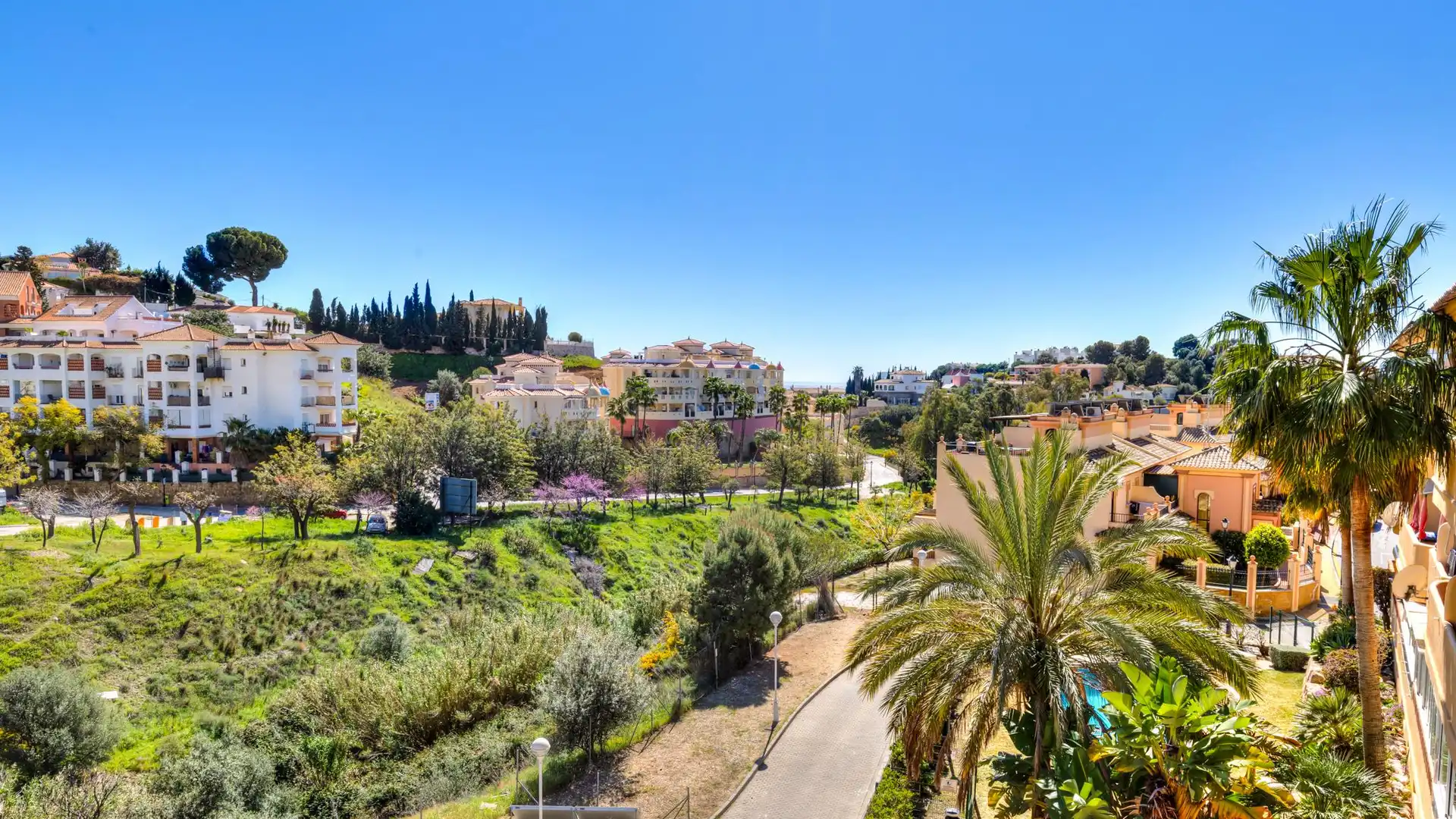 Vista exterior de Apartament en venda en Fuengirola amb Aire condicionat i Calefacció