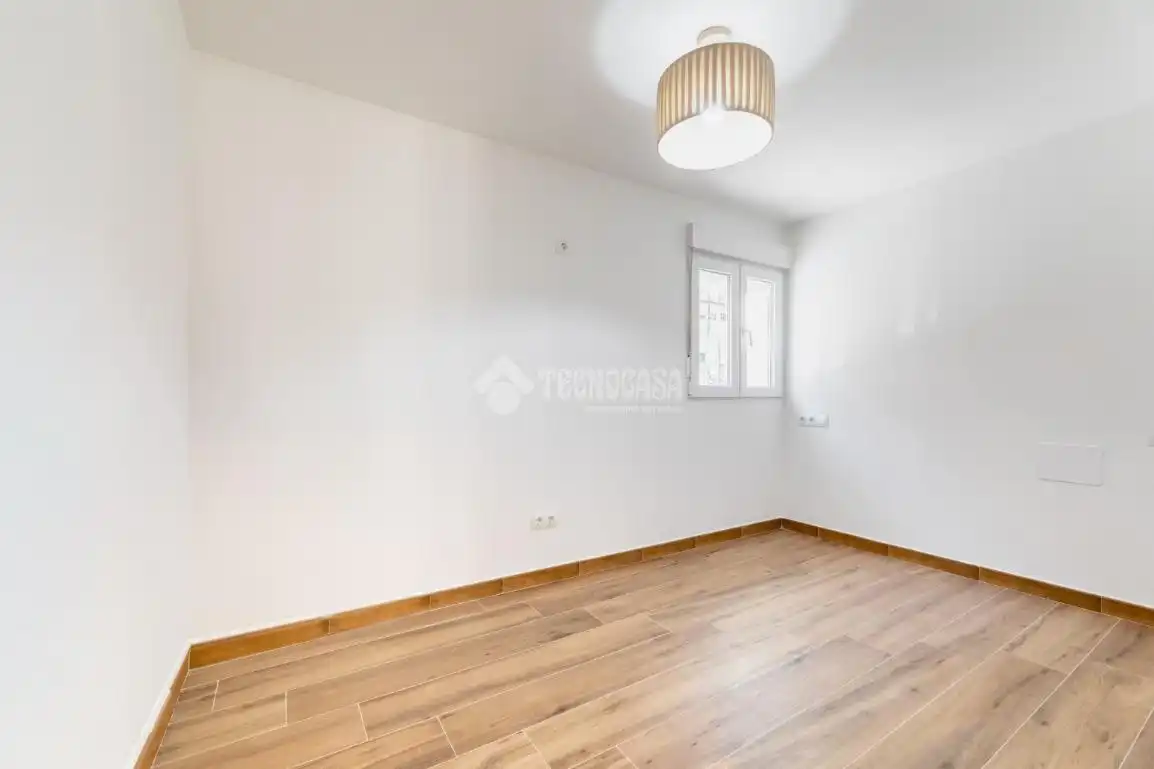 Bedroom of Flat for sale in Madrid