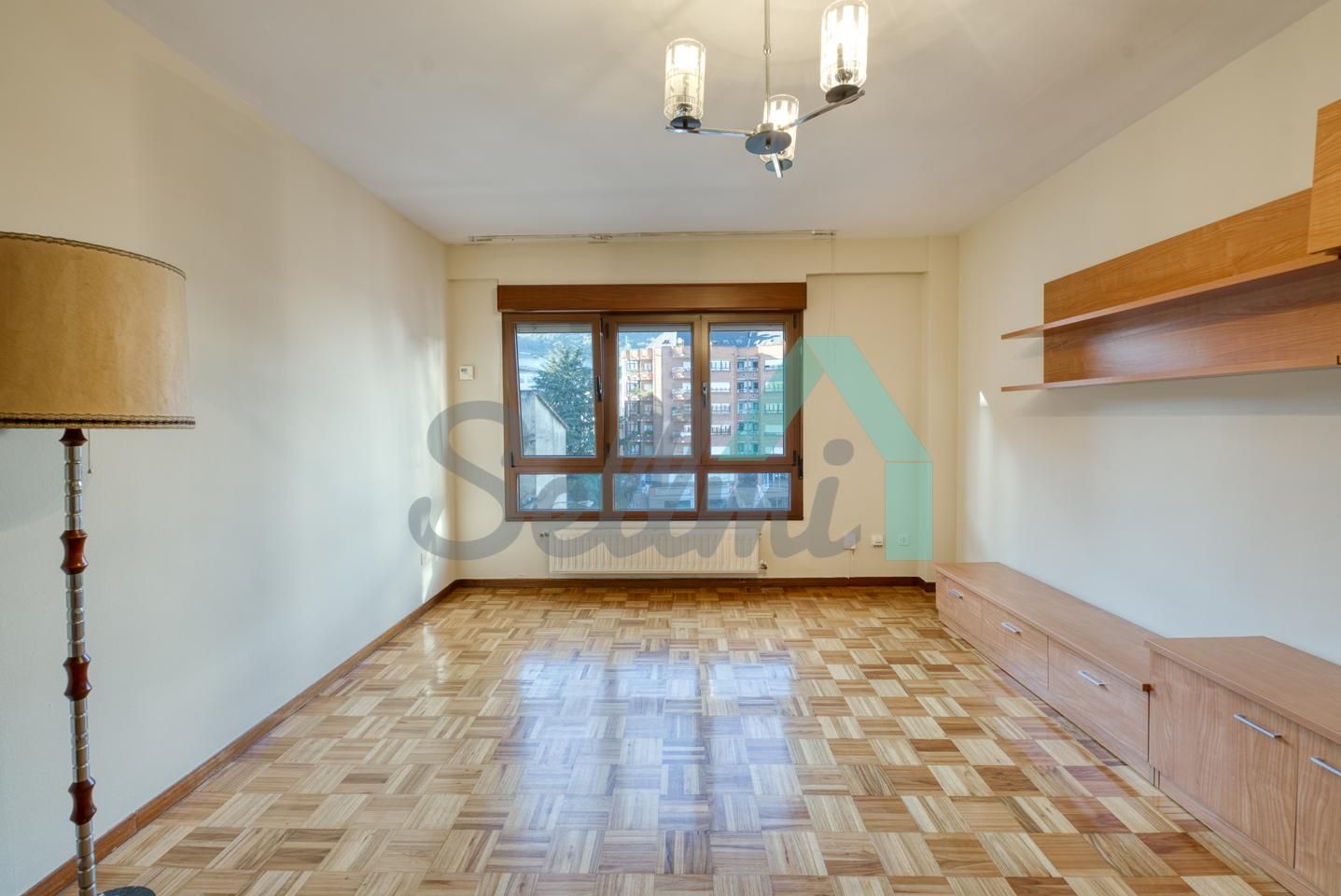 Bedroom of Flat for sale in Oviedo   with Heating, Parquet flooring and Storage room