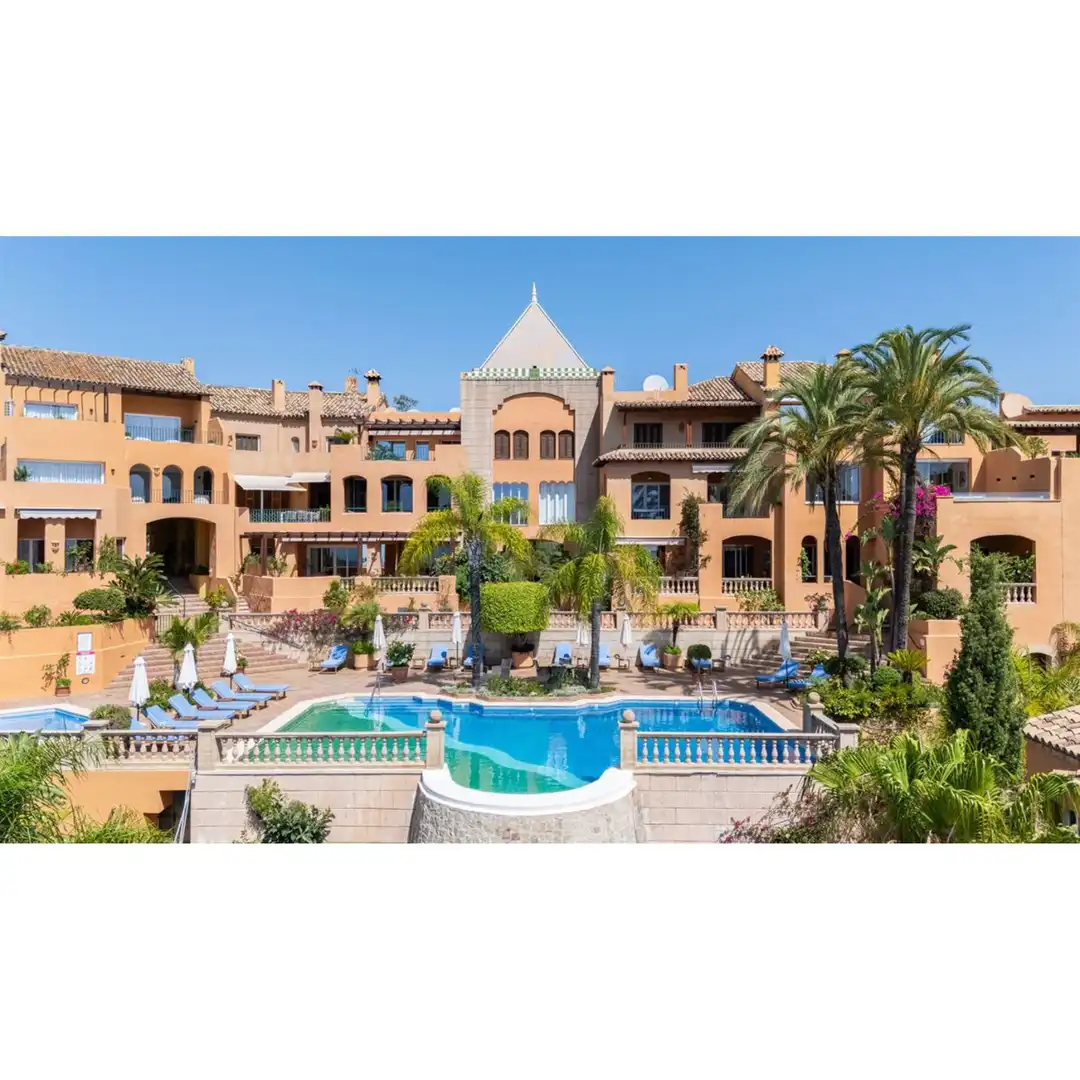 Àtic amb piscina en venda a Nueva Andalucía