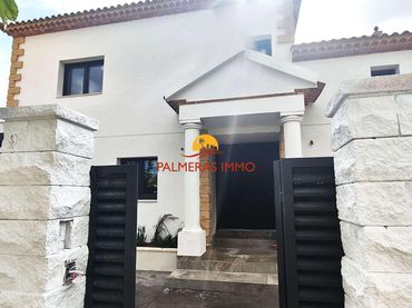 Xalet amb piscina en venda a Poble