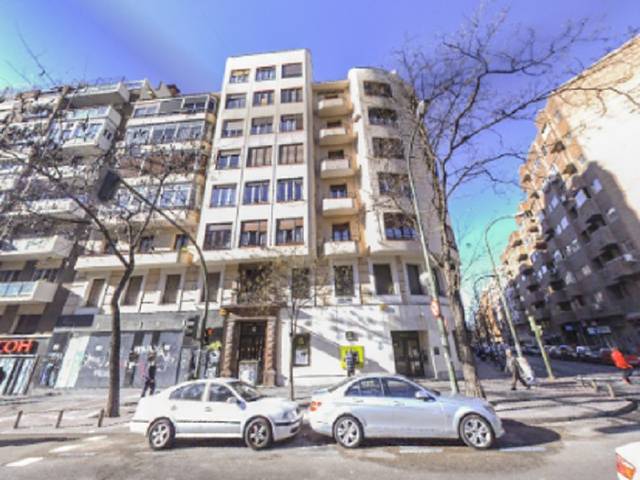 Local comercial en Alquiler en C/ Santa Engracia en Ríos Rosas - Nuevos Ministerios