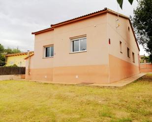 Vista exterior de Casa o xalet de lloguer en Piera amb Calefacció, Jardí privat i Terrassa