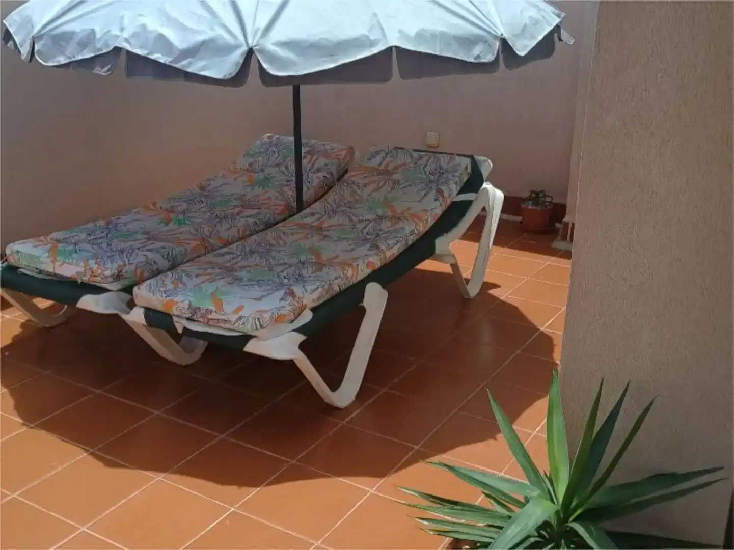 Terrassa de Pis de lloguer en Vera amb Aire condicionat, Jardí privat i Piscina