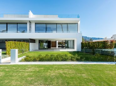Casa bifamiliare con piscina in vendita a Marbella Centro