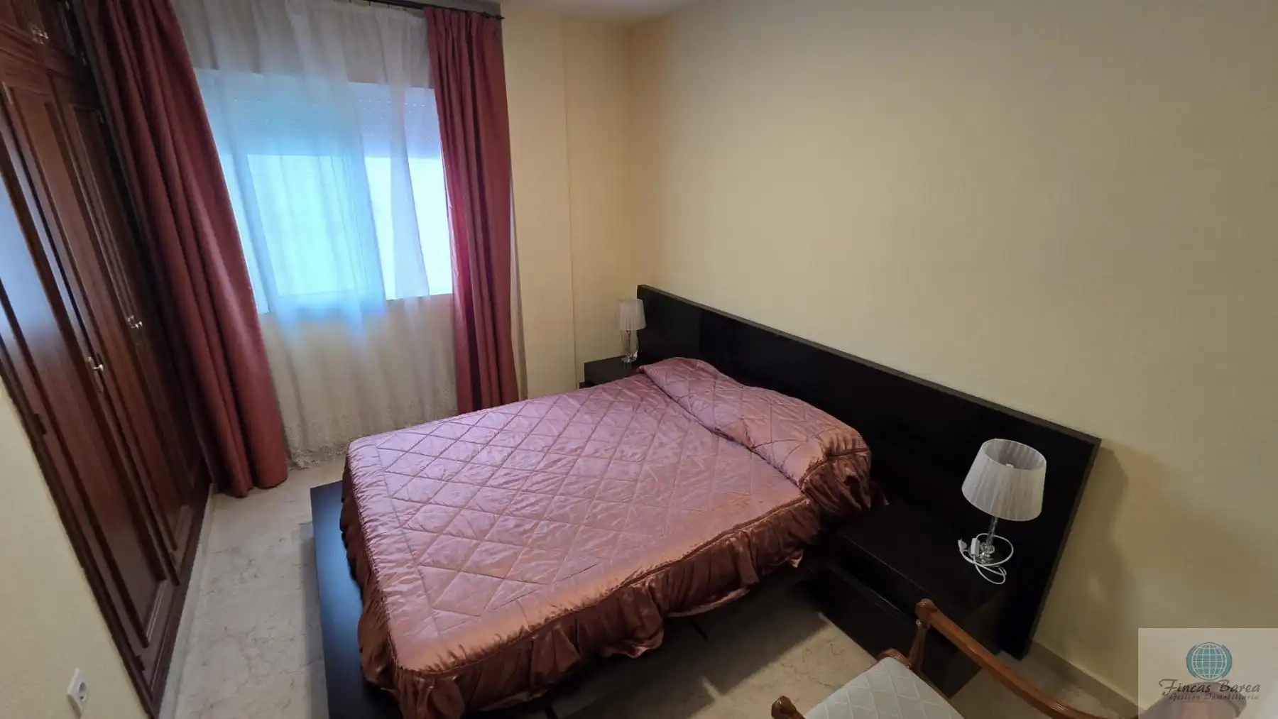 Bedroom of Flat for sale in Fuengirola  with Air Conditioner, Terrace and Community pool