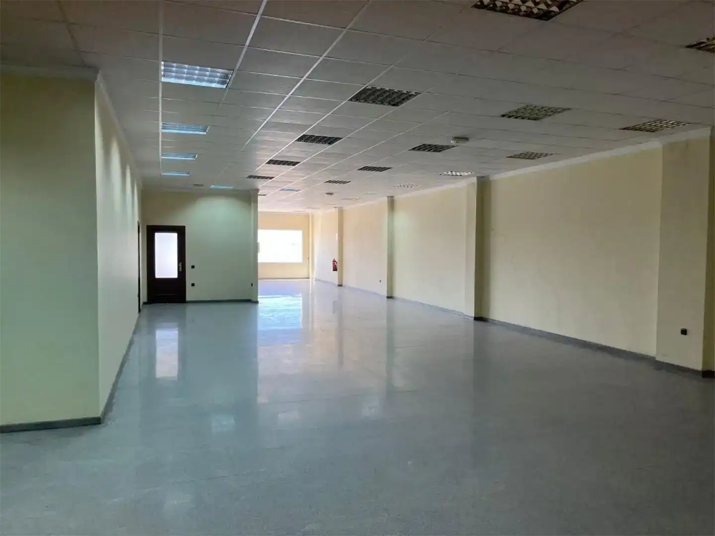 Nave industrial en venta en La Puebla del Río