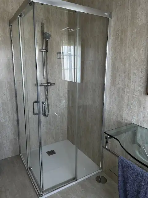 Baño de Casa o chalet en venta en A Illa de Arousa  con Calefacción, Jardín privado y Terraza