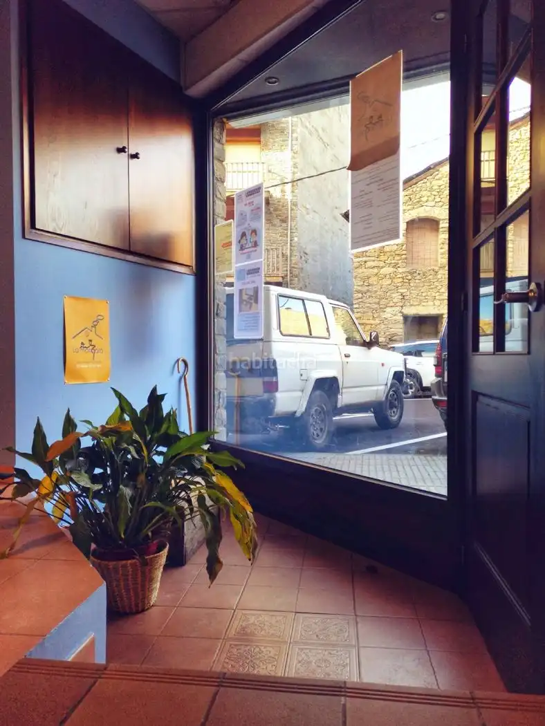Local comercial en venda a Carrer del Dr. Carles Pol i Aleu 26BI, imagen 9