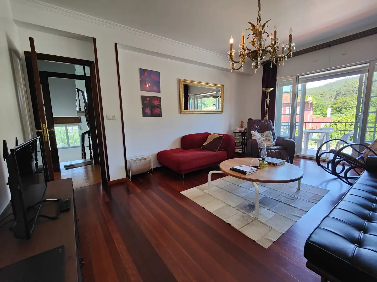 Sala de estar de Casa o chalet en venta en Rianxo con Calefacción, Jardín privado y Parquet