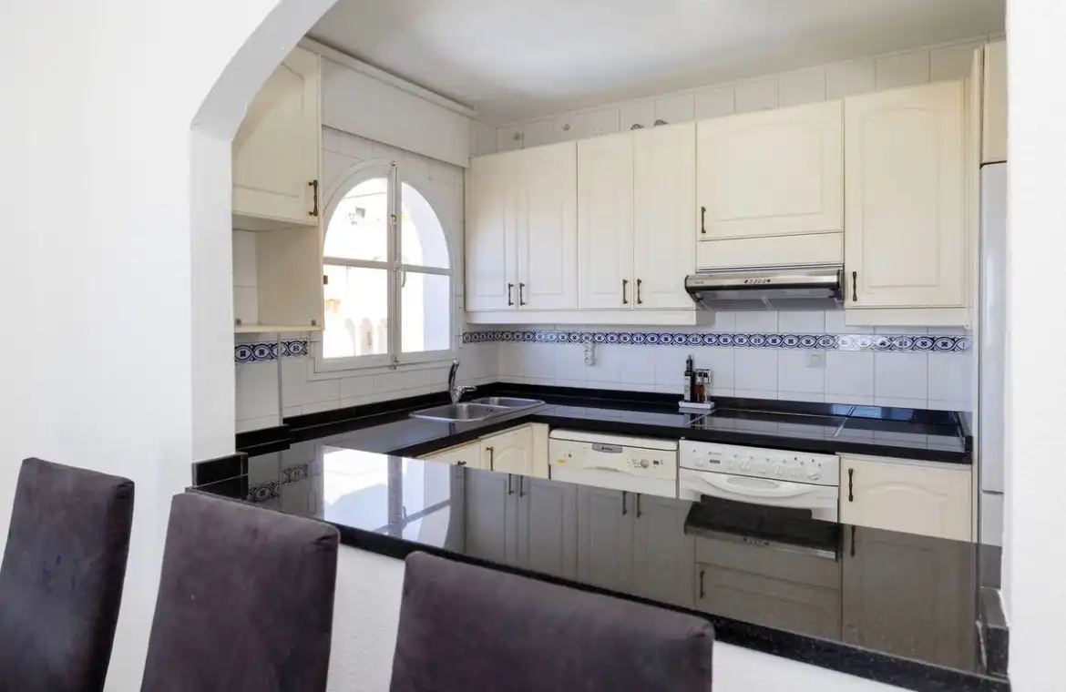 Ático con piscina en venta en Lugar Urbanizacion Riviera Andaluza