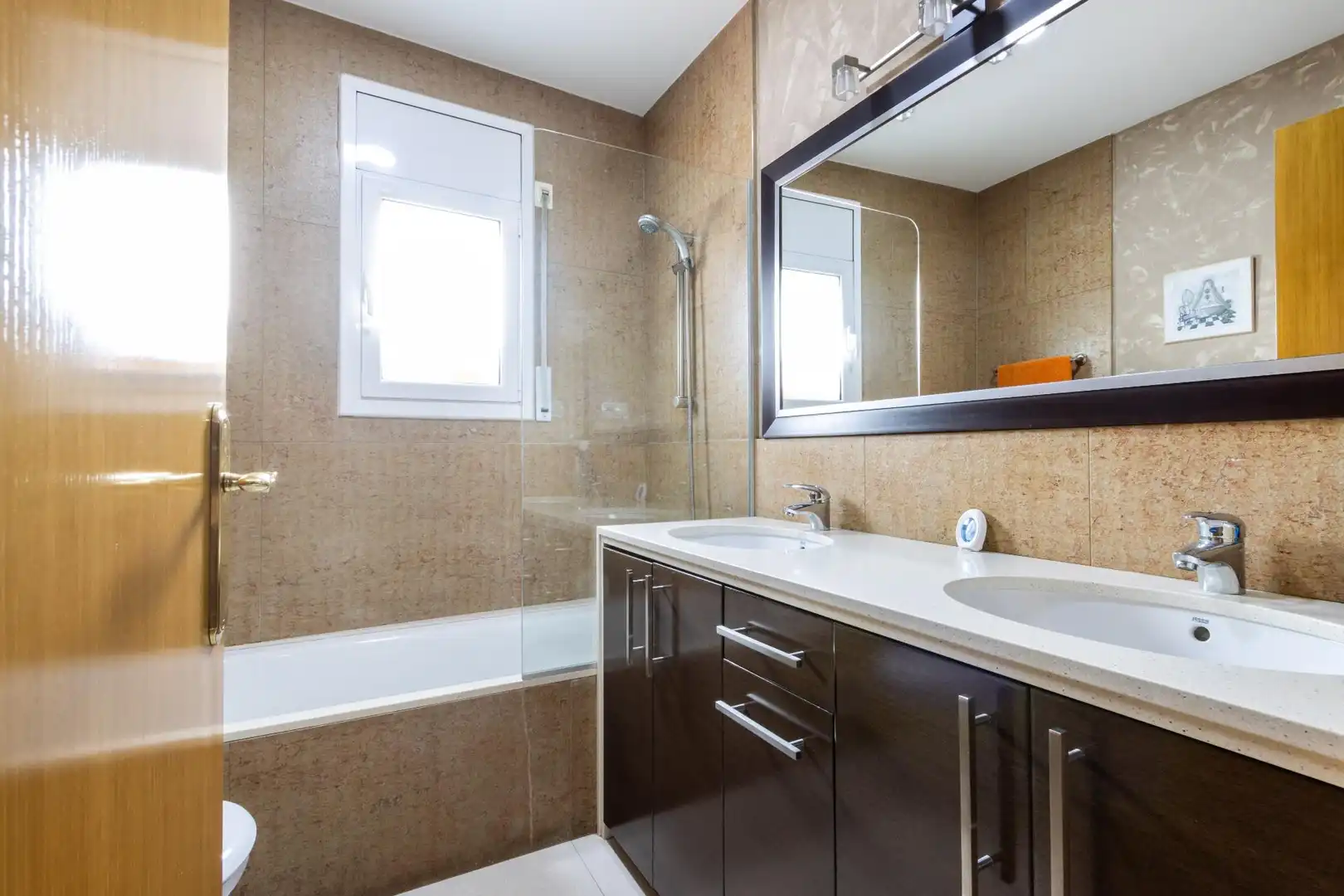 Baño de Casa o chalet en venta en Castellar del Vallès con Aire acondicionado, Calefacción y Jardín privado