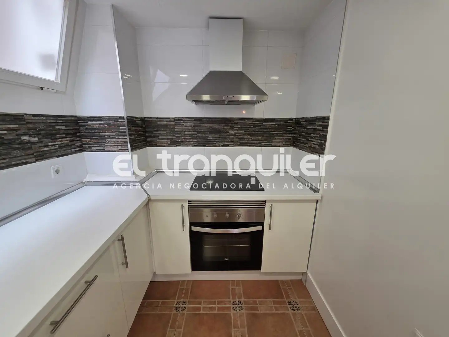 Cocina de Piso de alquiler en Madrid con Terraza, Amueblado y Lavadora