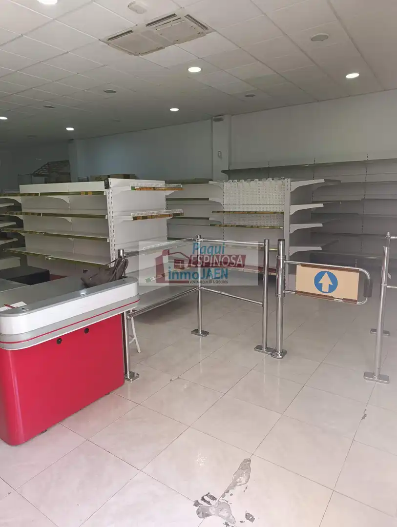 Local en venta en Jamilena con Aire acondicionado