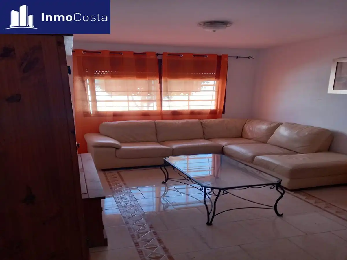 Sala de estar de Piso en venta en La Línea de la Concepción