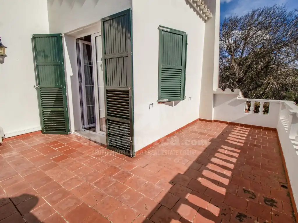 Terraza de Finca rústica en venta en Es Castell con Aire acondicionado, Jardín privado y Piscina