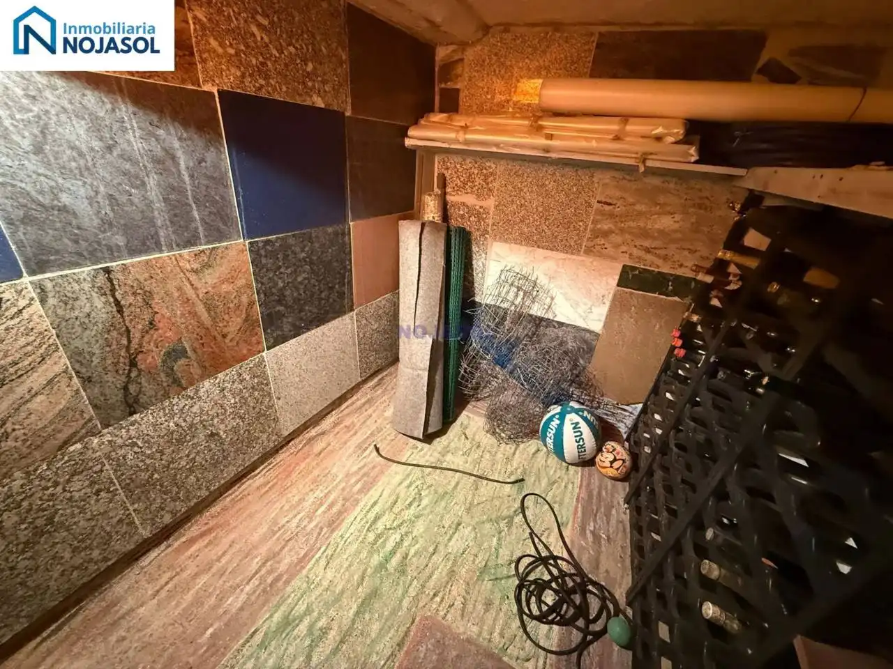 Casa adosada en venta en Noja con Calefacción, Jardín privado y Amueblado