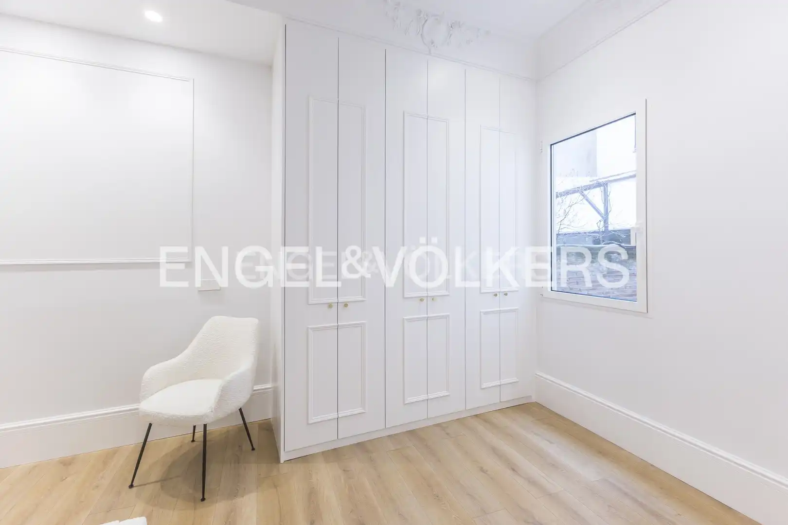 Bedroom of Flat for sale in Madrid  with Air Conditioner, Heating and Furnished