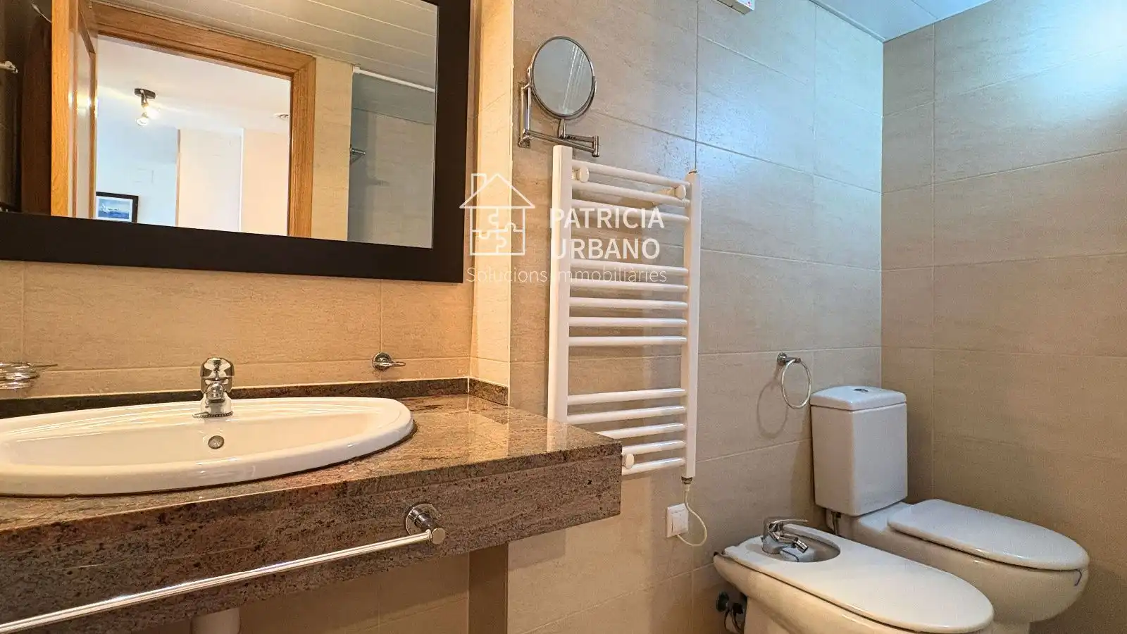 Bathroom of Flat for sale in Cambrils  with Air Conditioner, Heating and Parquet flooring
