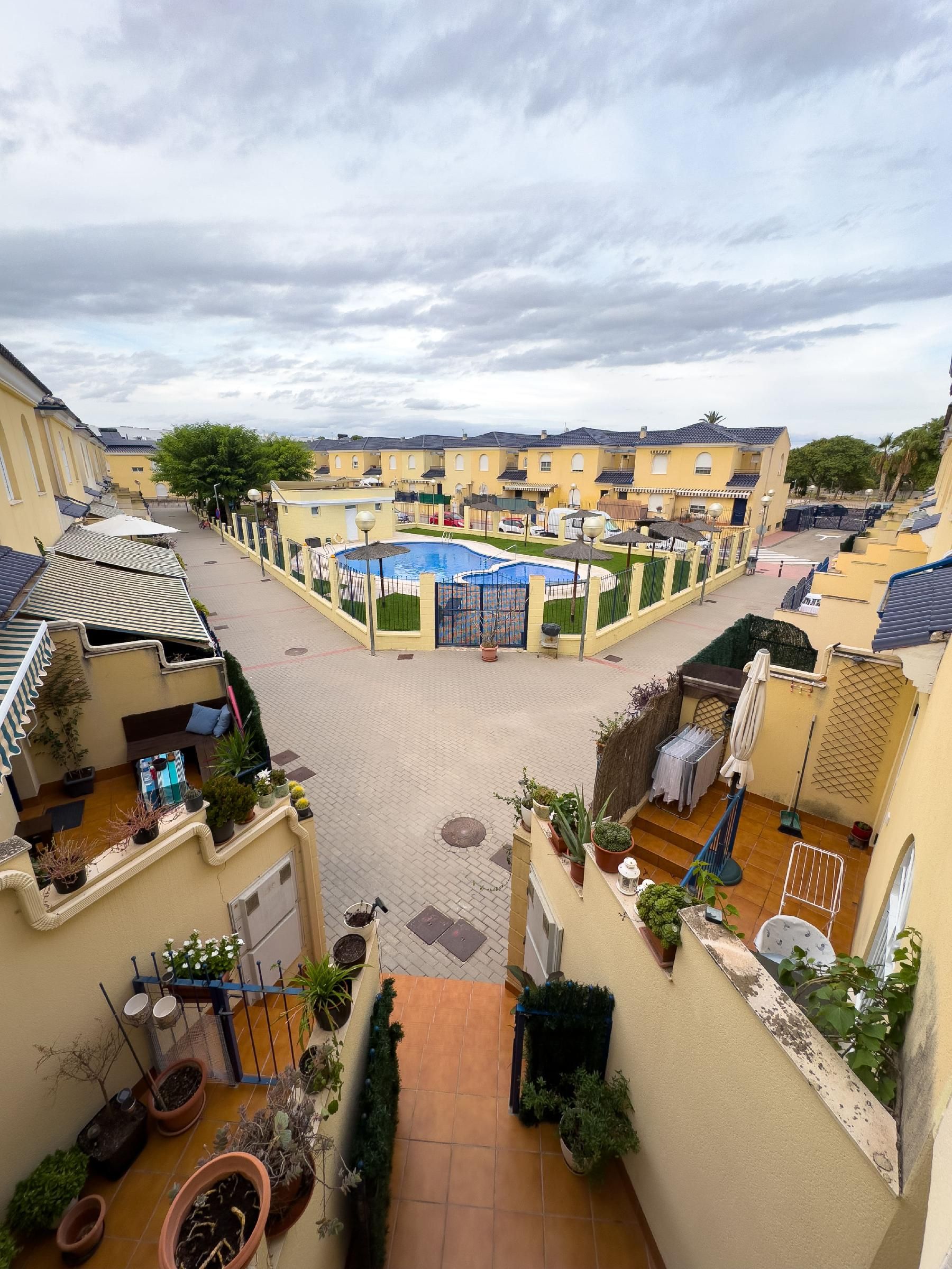 Vista exterior de Casa adosada en venda en Las Torres de Cotillas amb Aire condicionat, Calefacció i Jardí privat