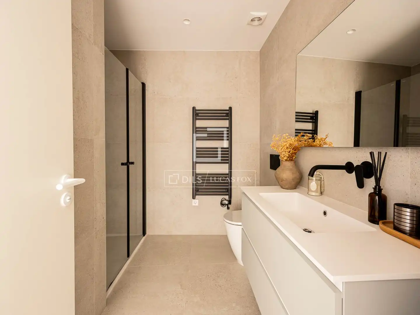Baño de Piso en venta en Barcelona con Aire acondicionado, Terraza y Piscina