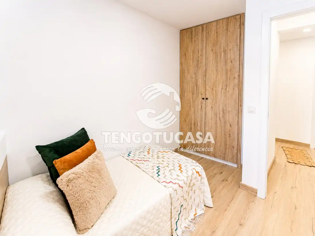 Bedroom of Flat for sale in Madrid  with Air Conditioner, Heating and Terrace