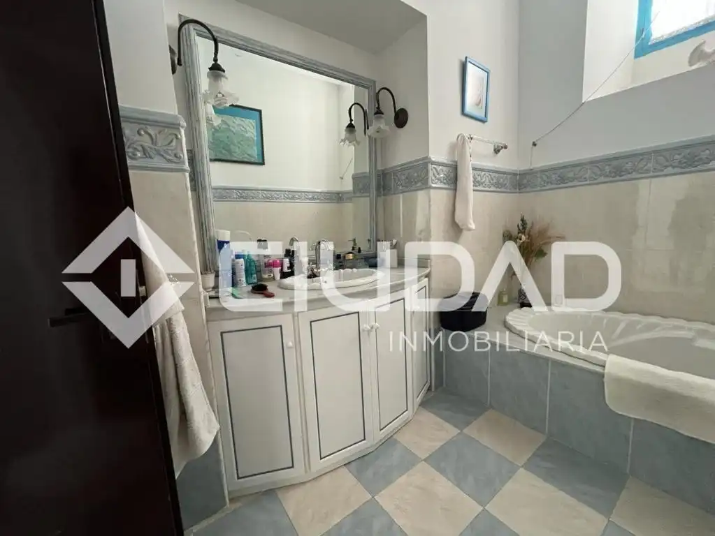 Bathroom of Houses for sale in Sanlúcar de Barrameda  with Terrace, Storage room and Balcony