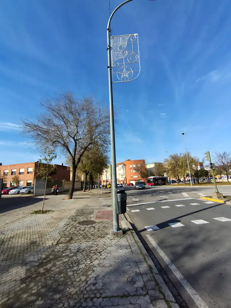Außenansicht von Wohnung zum Verkauf in Sevilla mit Klimaanlage und Terrasse