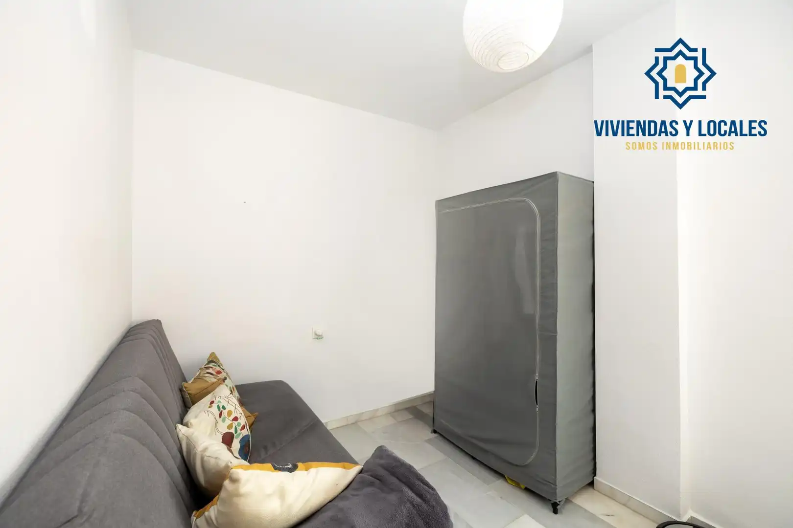 Habitación de Piso en venta en La Zubia con Calefacción y Balcón