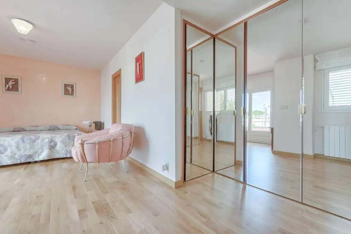 Dormitori de Casa o xalet en venda en Roses amb Jardí privat