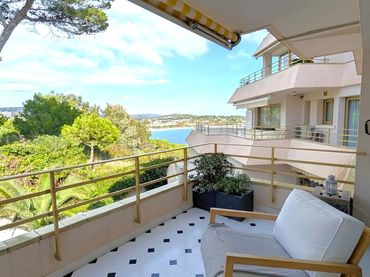 Apartament amb piscina en venda a Carretera de Sant Pol 653