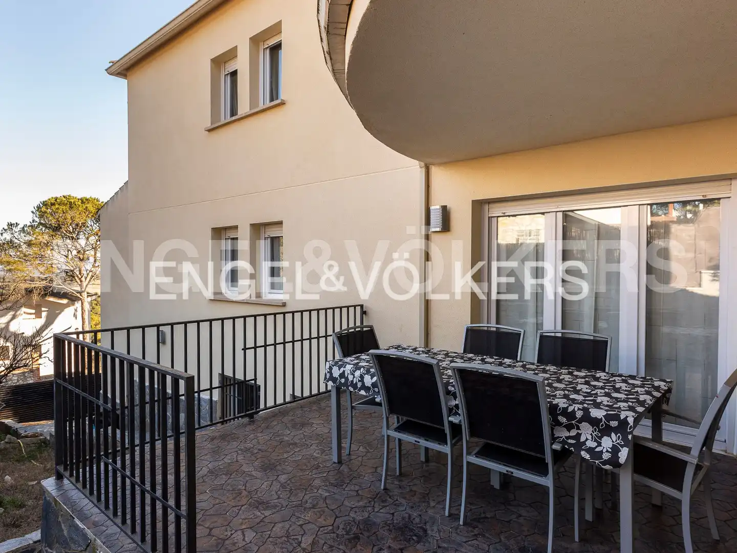 Terrasse von Haus oder Chalet zum Verkauf in Mediona mit Heizung, Privatgarten und Abstellraum