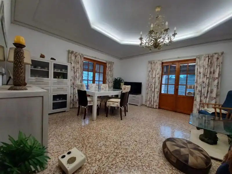 Wohnung zum Verkauf in Montán